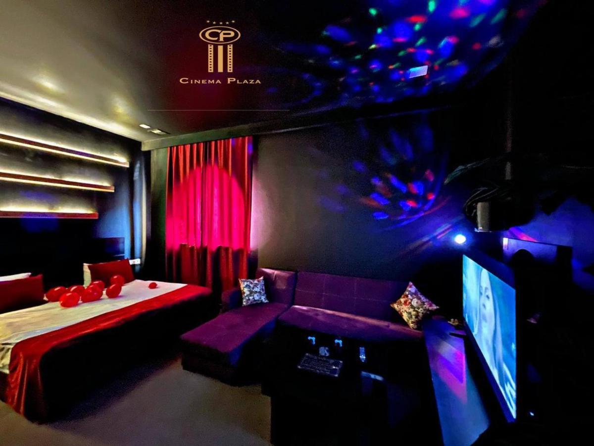 Cinema Plaza Hotel Baky Esterno foto