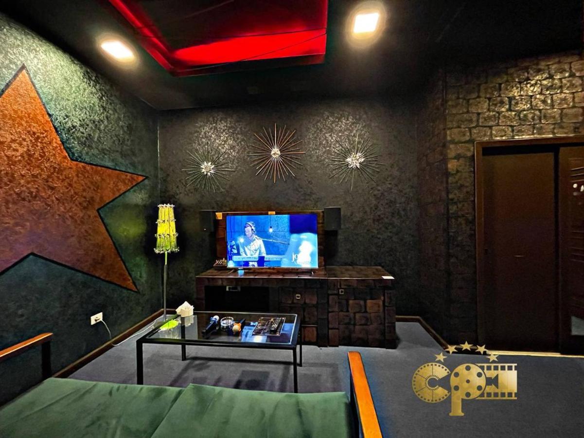 Cinema Plaza Hotel Baky Esterno foto