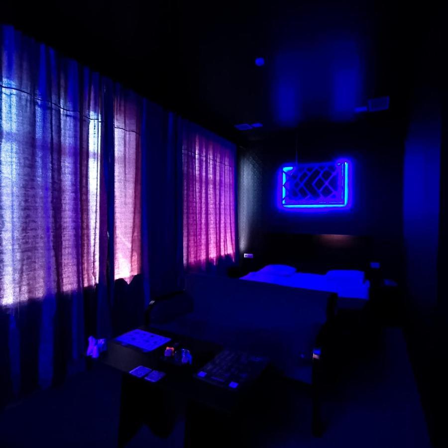 Cinema Plaza Hotel Baky Esterno foto