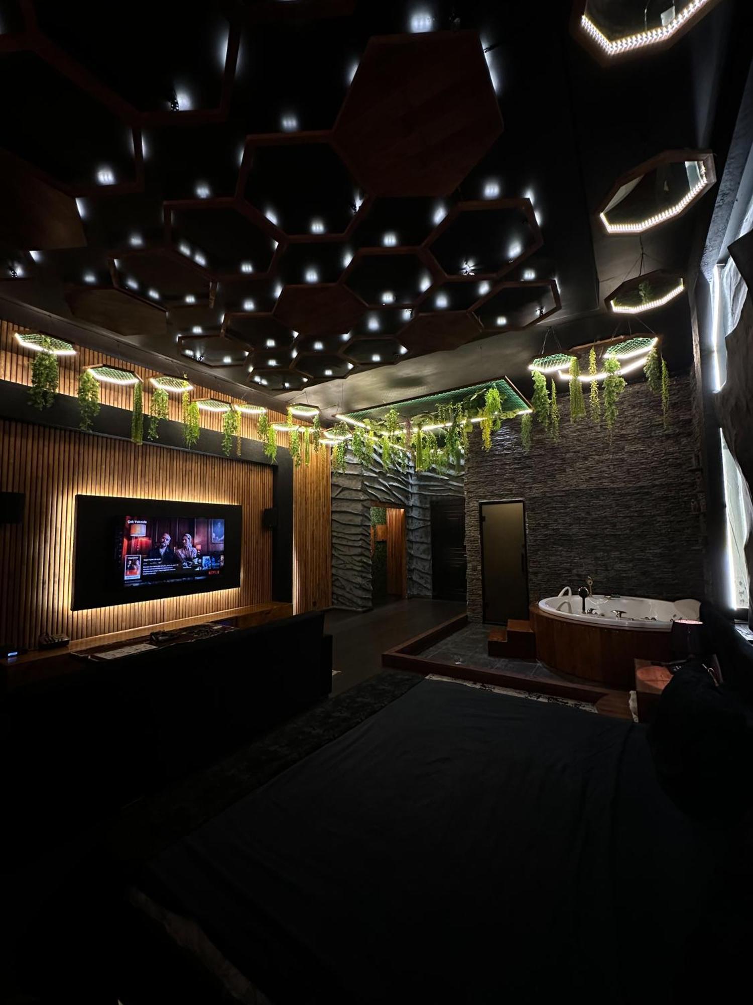 Cinema Plaza Hotel Baky Esterno foto
