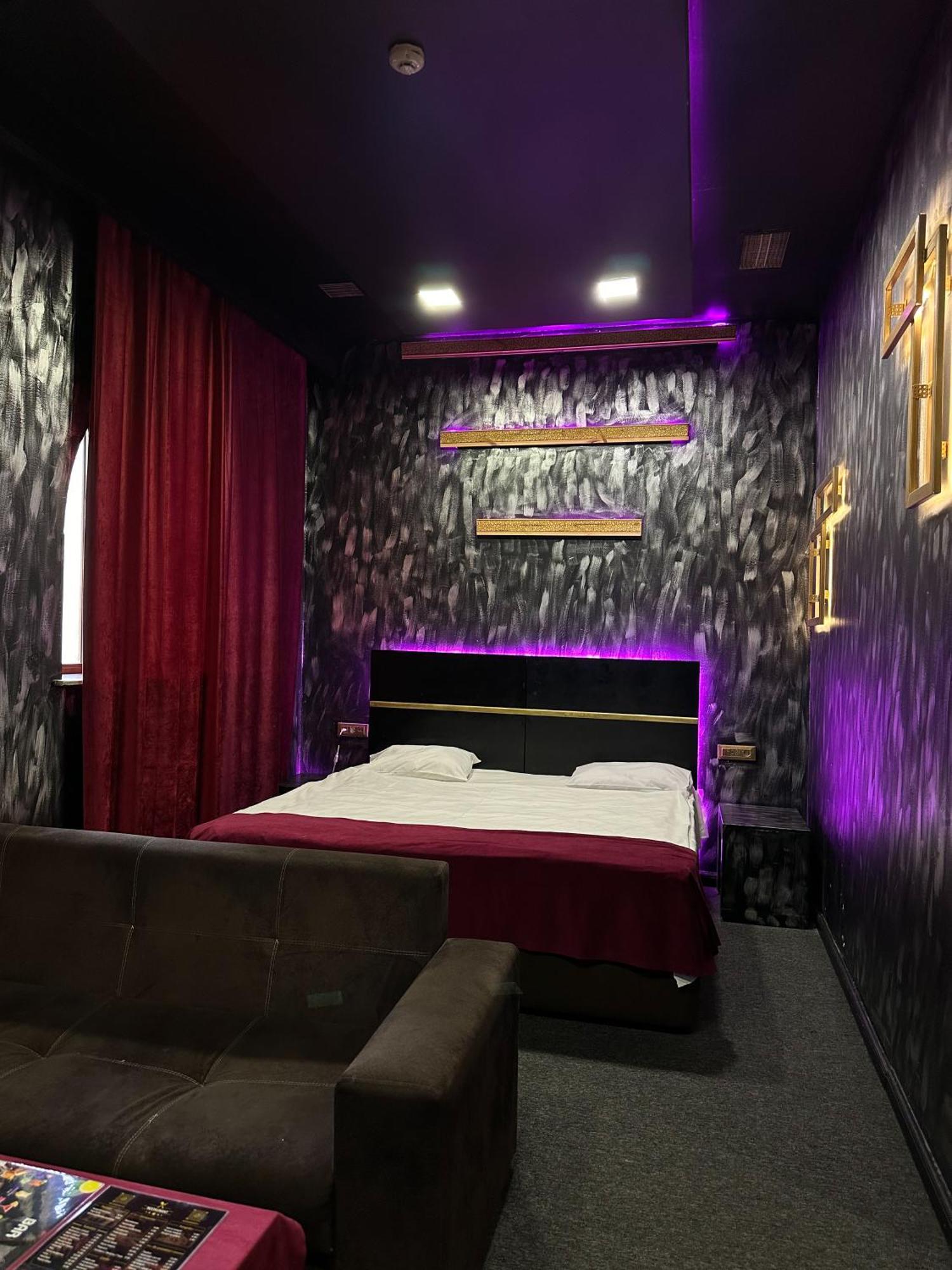 Cinema Plaza Hotel Baky Esterno foto