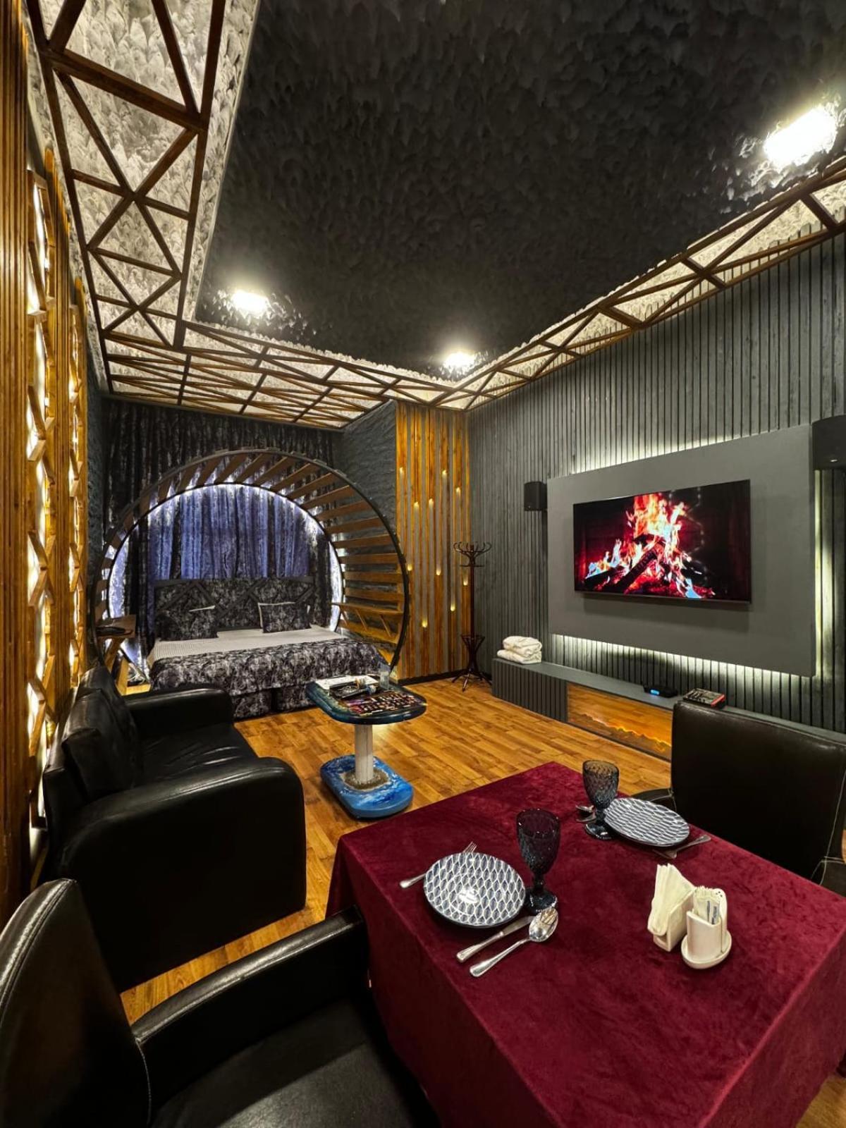 Cinema Plaza Hotel Baky Esterno foto